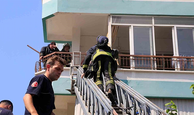 Yangını haber alıp koşarak geldi, korktuğu başına gelmedi