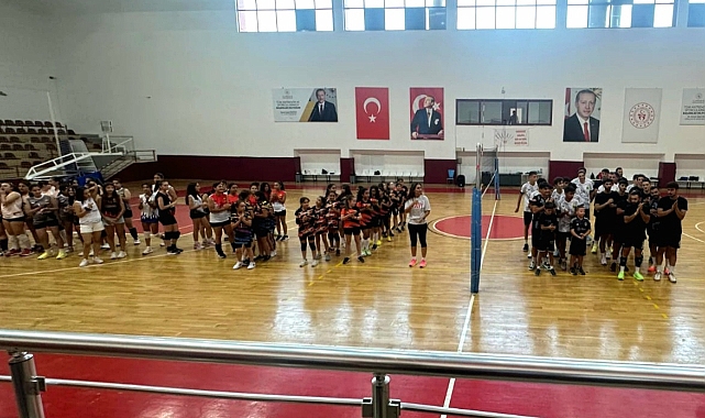 07 Gazi Spor Voleybol’da sezon açılışı heyecanı