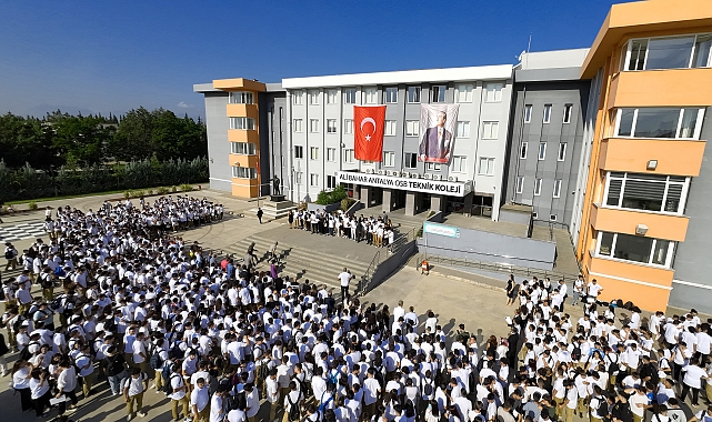 Ali Bahar&#039;ın adı, hizmete açtığı teknik koleje verildi