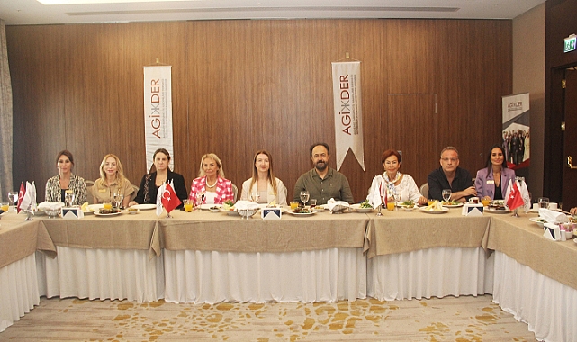 Antalya'dan dünya çapında oyuncu çıkarmak istiyoruz