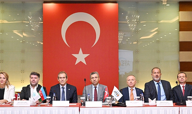 Antalya Valisi Şahin: "Türk birliğini kurarak dünyaya adaleti, barışı ve nizamı tekrar öğreteceğiz"