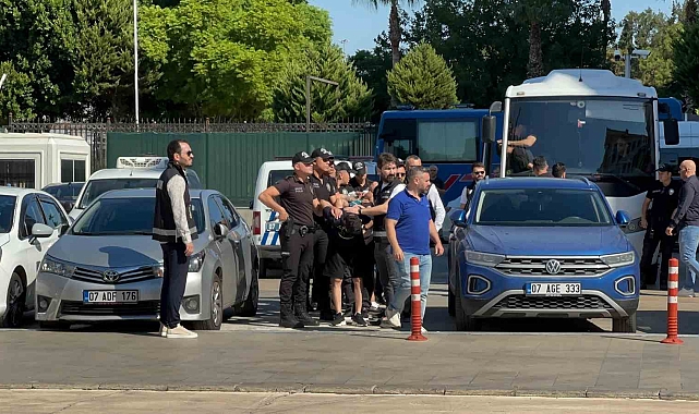 Antalya'da "Kuyu-27" operasyonunun 25 şüphelisi adliyede