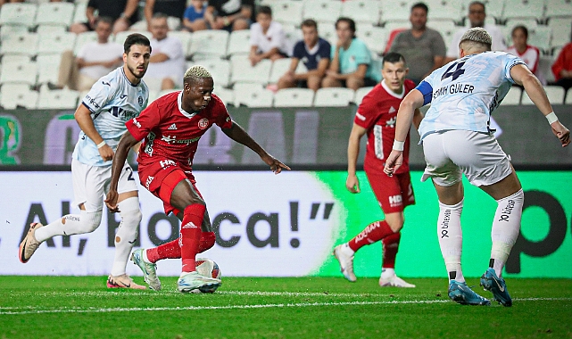 Antalyaspor:0 – Adana Demirspor: 0 (İlk yarı)   