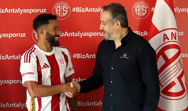 Antalyaspor'da Andros Townsend Resmi İmzayı Attı