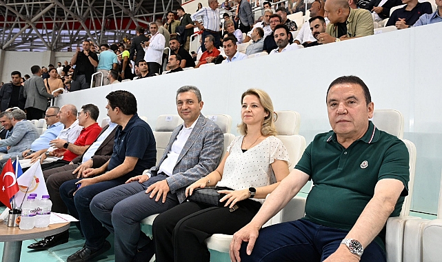 Antalyaspor – Fenerbahçe Maçına Protokolden Büyük İlgi