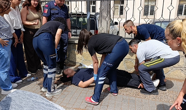 Arkadaşıyla yürürken bir anda yere yığılıp kaldı