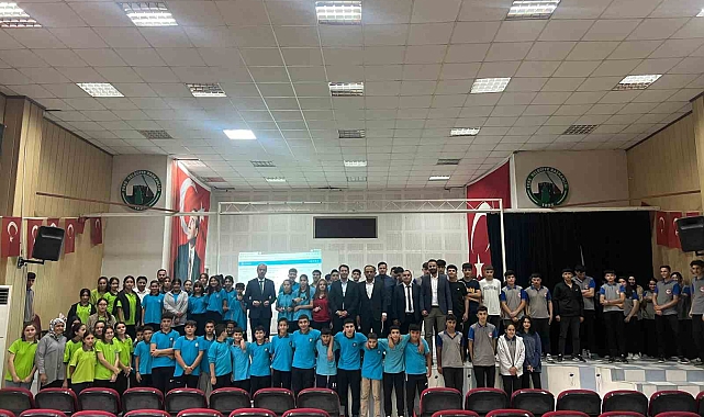 Başkandan öğrencilere ücretsiz dijital dershane