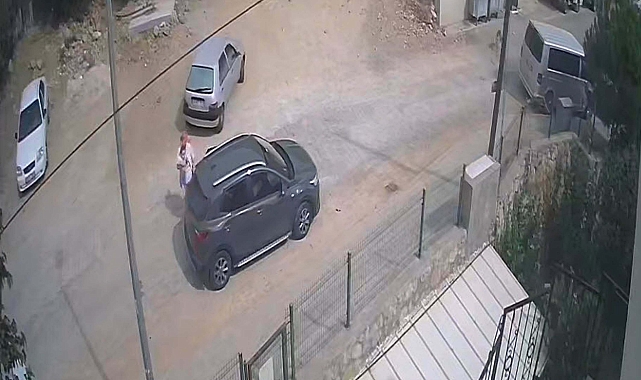 Bodrum'da kendilerini polis olarak tanıtan şüphelilerden 400 bin TL'lik dolandırıcılık