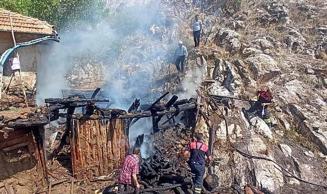 Burdur&#039;da çıkan ev yangınında 1 kişi yaralandı, 1 hayvan telef oldu