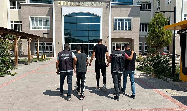Burdur'da ormanlık alanda üzerlerinde uyuşturucu madde ile yakalanan 2 kişi tutuklandı