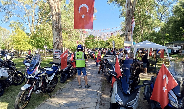 Burdurlu motosikletliler Muğla'da festivale katıldı