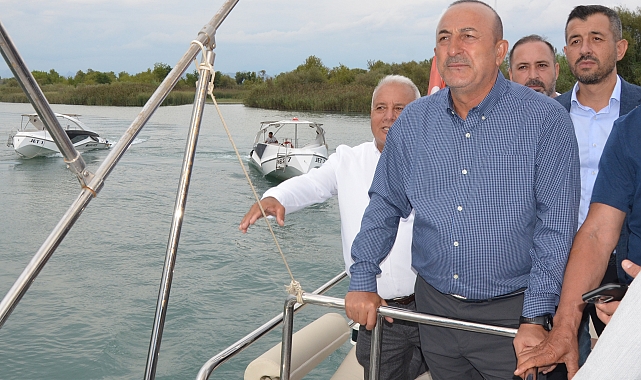 Çavuşoğlu, balıkçılar ve STK temsilcileriyle bir araya geldi