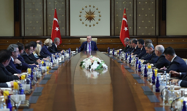 Cumhurbaşkanı Erdoğan, TFF Başkanı Hacıosmanoğlu ve heyetini kabul etti