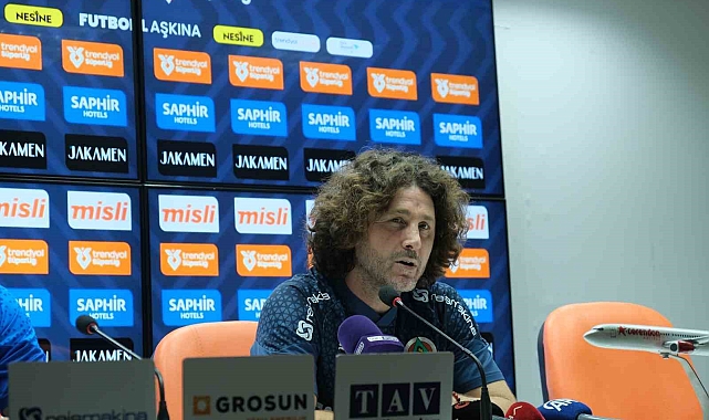 Fatih Tekke: "3 puan bizim için çok sevindirici"