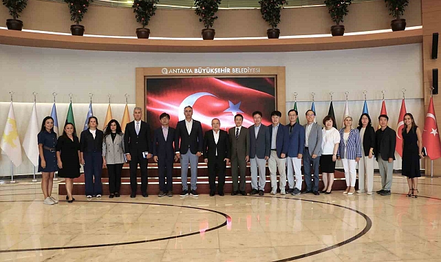Güney Kore heyeti Antalya Büyükşehir Belediyesi'nde