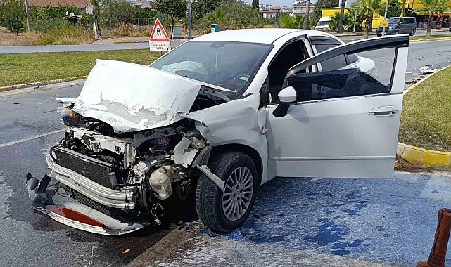 Hurdaya dönen araçtan yara almadan kurtuldu