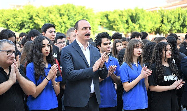 İlk ders zilini Başkan Kotan çaldı