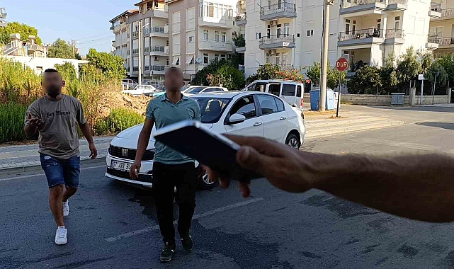 Kazaya karışan sürücü 'benim arabamı değil ötekini çek'