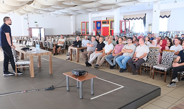 Kemer Belediyesi personeline afet eğitimi