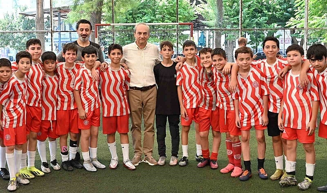 Kepez'de Erenköy Mahallesi'ne çim futbol sahası yapılacak