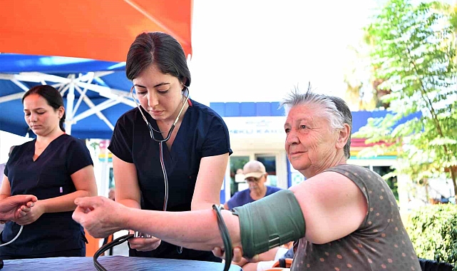 Konyaaltı'ndan emeklilere sağlıklı yaşam tüyoları