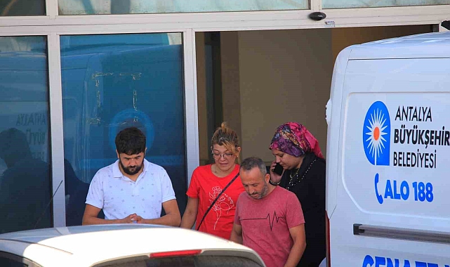 Kurşunların hedefi olan baba ve oğlunun cenazesini kızı teslim aldı