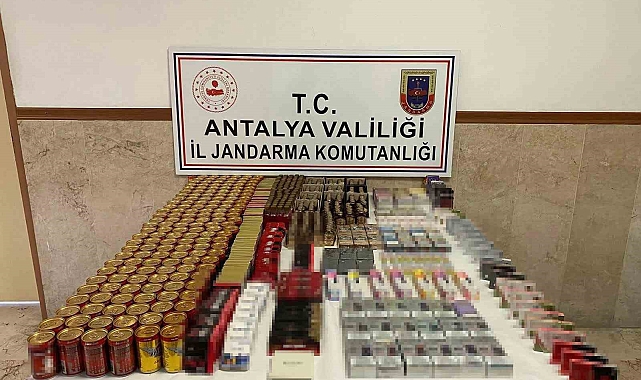 Manavgat'ta bir markete kaçak sigara baskını