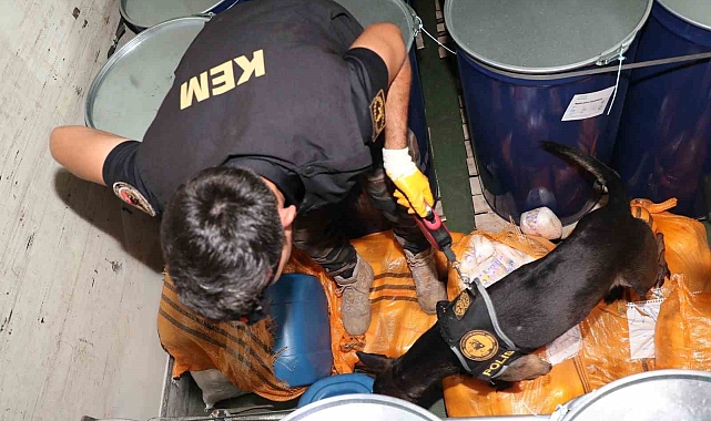 Mersin polisi 262 kilo metamfetamin ele geçirdi