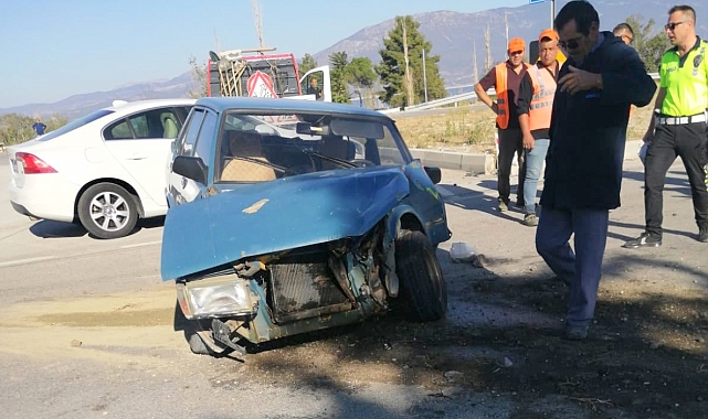Otomobiller çarpıştı: 7 yaralı