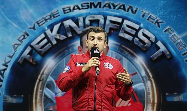 Selçuk Bayraktar: Dünya maalesef çok korkunç bir karanlığa doğru gidiyor