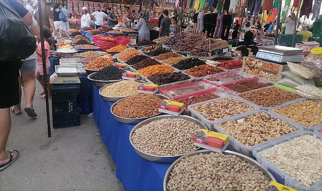 Yükselen Kuruyemiş Fiyatlarına İlgi Azalıyor: Vatandaşlar Pazardan Eli Boş Dönüyor