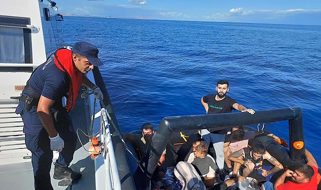 Yunan unsurlarının geri ittiği 14 kaçak göçmen kurtarıldı