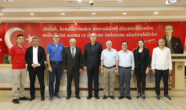 Alanya'da Triatlon heyecanı yarın başlıyor