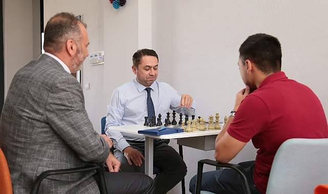 ALKÜ, satranç ustalarını turnuvaya çağırıyor