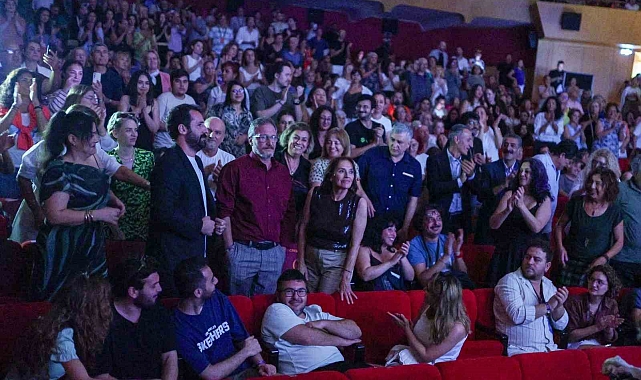 Altın Portakal'da prömiyeri yapılan "Mukadderat" dakikalarca alkışlandı