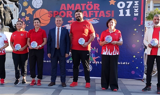 Amatör sporun en iyilerine ödül