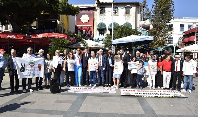 Antalya'da Emekliler Sokağa Çıktı
