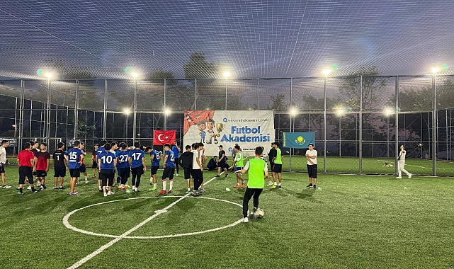 Antalya’da Kazak Öğrenciler İçin Halı Saha Turnuvası Düzenlendi