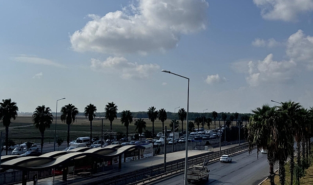 Antalya'da Sabah Trafiği Vatandaşları Zorluyor