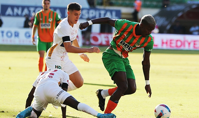 Antalya Derbisinde İlk Yarı! Alanyaspor:1 – Antalyaspor:0