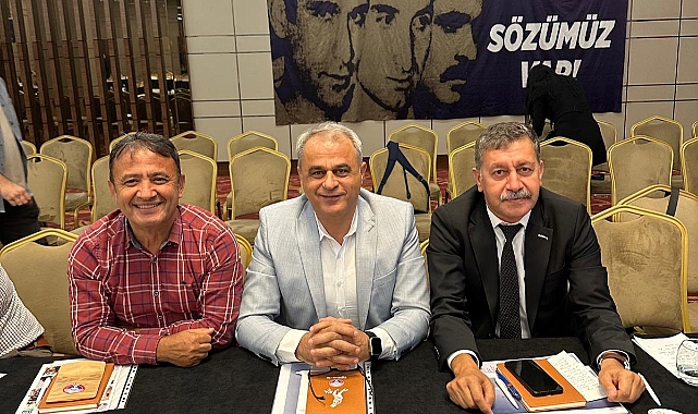 Antalya Eğitim İş’in Başöğretmen Ödülü Prof. Dr. Naci Görür’e Verildi