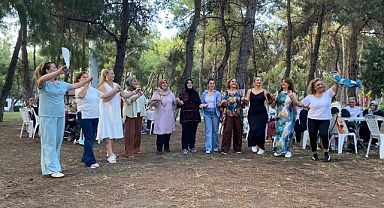 Antalya Vanlılar Derneği’nden Kadınlara Dayanışma Günü