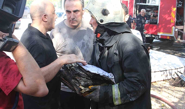 Antalya'da 2 katlı müstakil evin üst katı kül oldu