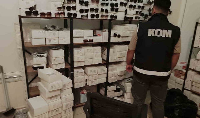 Antalya'da 4 ilçede kaçakçılık operasyonu