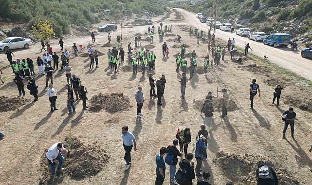 Antalyalı motosiklet tutkunları Şehit Polis Şeyda Yılmaz adına hatıra ormanı oluşturdu