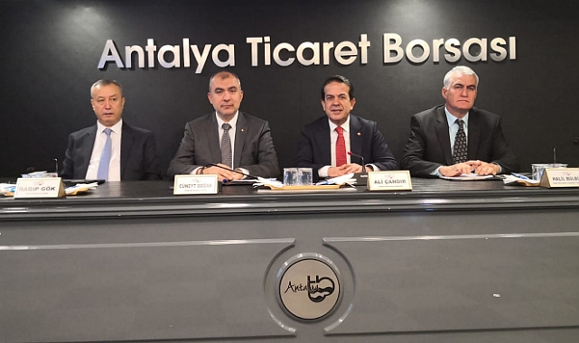  ATB Başkanı Ali Çandır: "Antalya Ekonomisinde Durgunluk, İşletmeleri Zor Duruma Sokuyor"