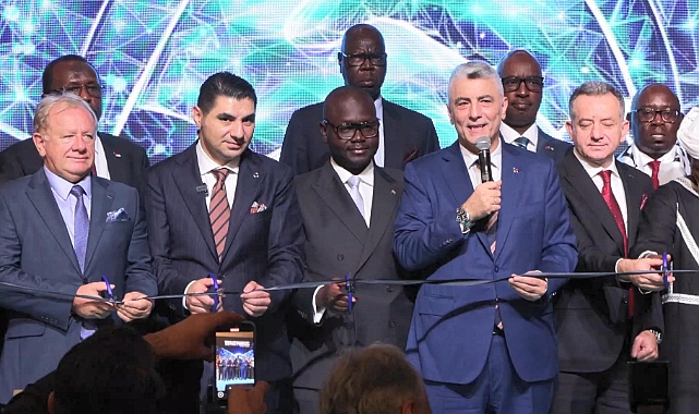 Bakan Bolat: Bu yılın ilk 9 ayında Afrika-Türkiye ticaret hacmi 27 milyar dolara yaklaşmıştır