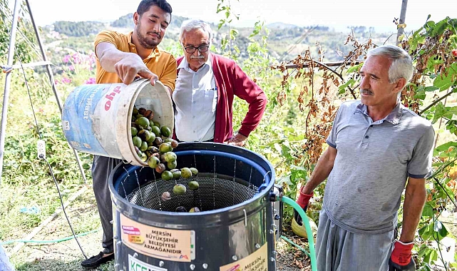 Belediyeden üreticilere 'ceviz soyma makinesi' desteği