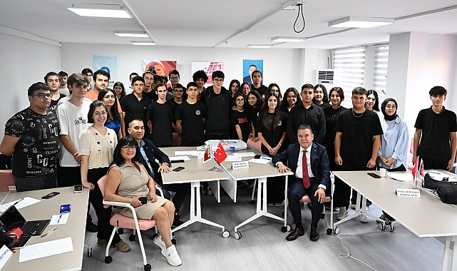 'Bi Düşünsen Bulursun Fikir Maratonu' düzenledi