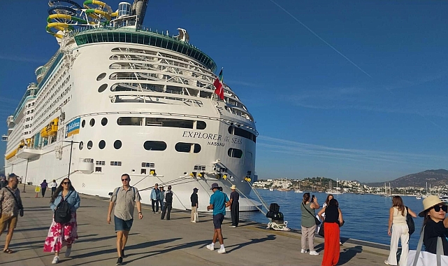 Bodrum'a denizden 3 bin 581 turist